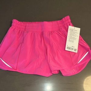 NWT size 8 lululemon hotty hot lined 4’ shorts in pink
